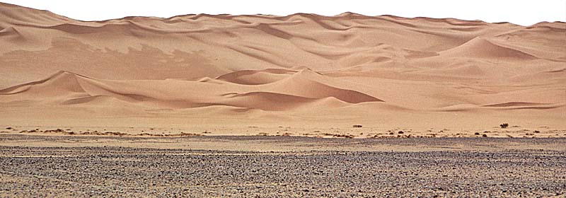 Jebel Acacus, Le grandi dune di Iguidi Ouan Kasa