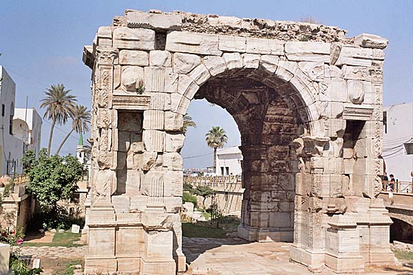 Tripoli - Medina - L'Arco di Marco Aurelio, seleziona per ingrandire