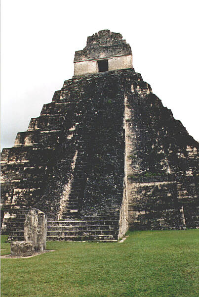 Tikal, la Piramide del Grande Giaguaro - seleziona per ingrandire
