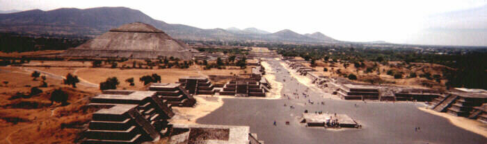 Teotihuacán, l' Avenida de los Muertos