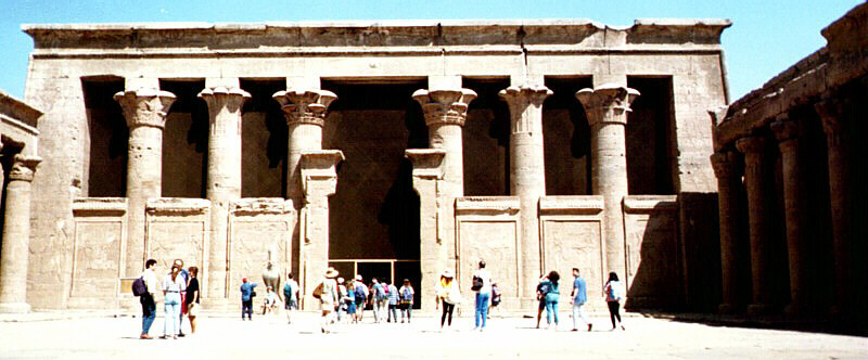Egitto020.JPG - Complesso monumentale di Phile