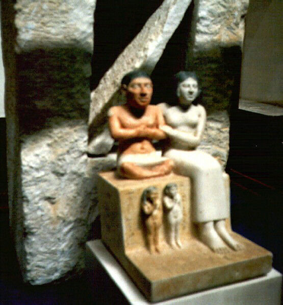 Egitto054.JPG - Uno scriba reale con la sua famiglia, Museo Egizio, Il Cairo