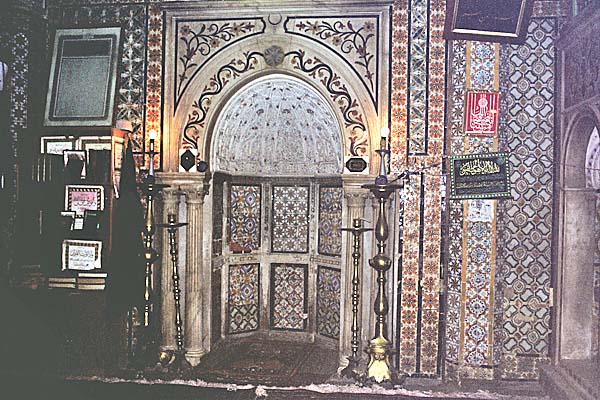 Tripoli_MoscheaGurgi4.jpg - La Moschea Gurgi - Il Mihrab - la nicchia che indica la direzione della mecca