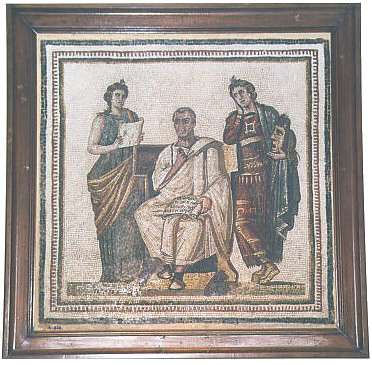 Tunisia048.JPG - Tunisi - Museo del bardo - Mosaico che raffigura Virgilio tra le sue due muse, Clio e Melpomene