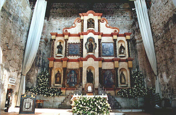 Guatemala015.JPG - Convento di San Domenico ora trasformato in albergo