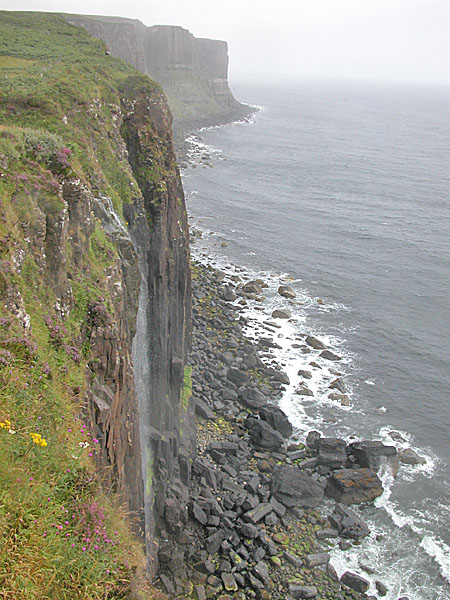 Le scogliere di Kilt Rock - Isola di Skye, Highlands, seleziona per ingrandire