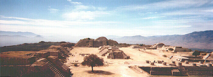 Panoramica del Sito Zapoteco di Monte Albán
