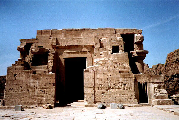 Egitto003.jpg - Il Mammisi romano all'interno del Tempio della dea Hator, Dendera